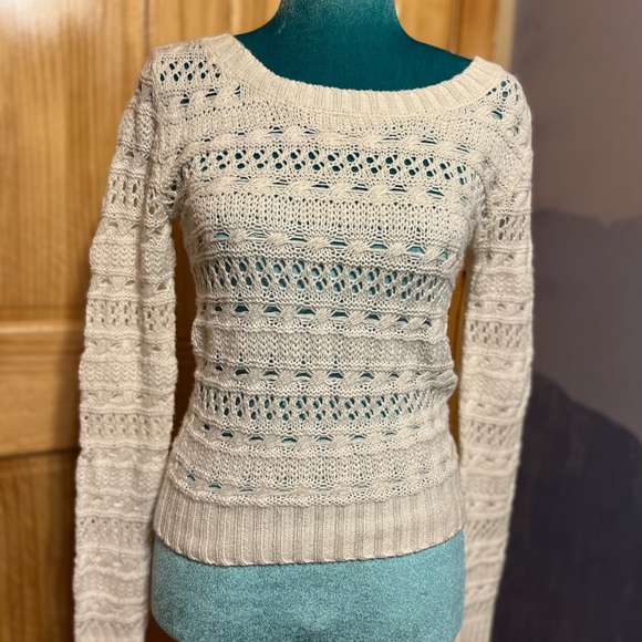 Sweater - Picture 4 of 6